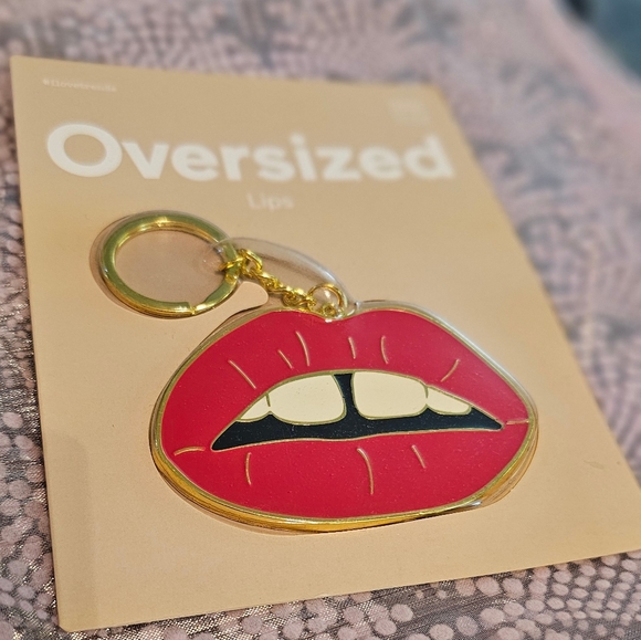 Lips Purse Charm Keychain New in package - Picture 3 of 3